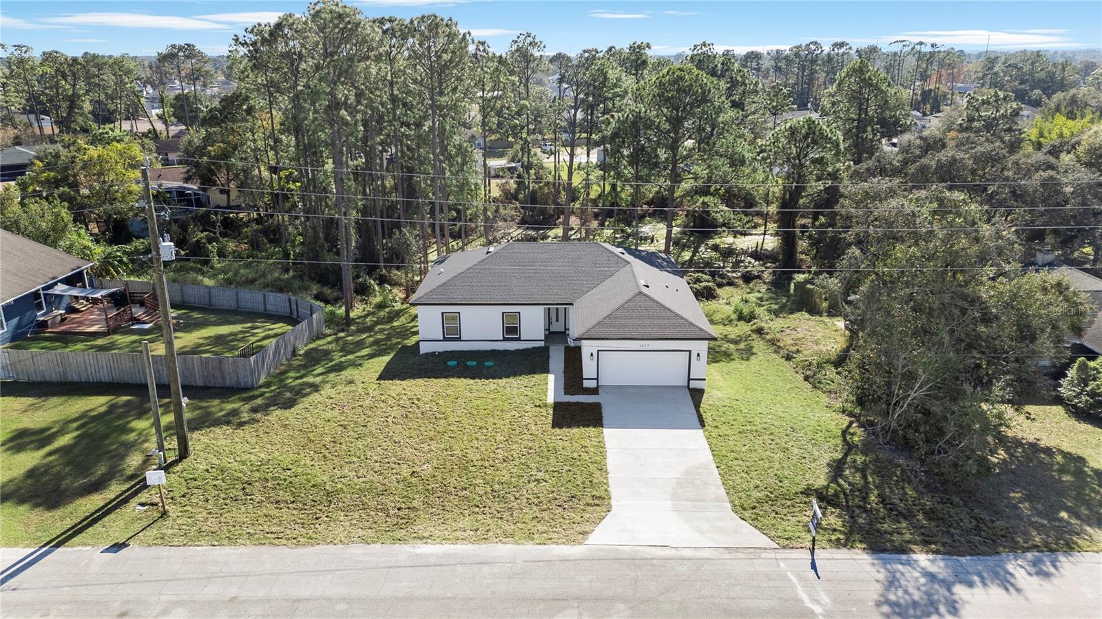 Image 2 of 33 For 808 Tedder Road Se