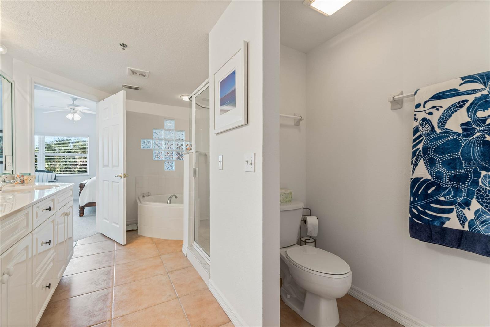 Image 26 of 39 For 5300 Atlantic Avenue 7-301