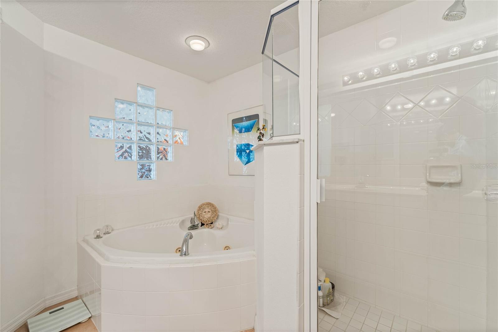 Image 27 of 39 For 5300 Atlantic Avenue 7-301