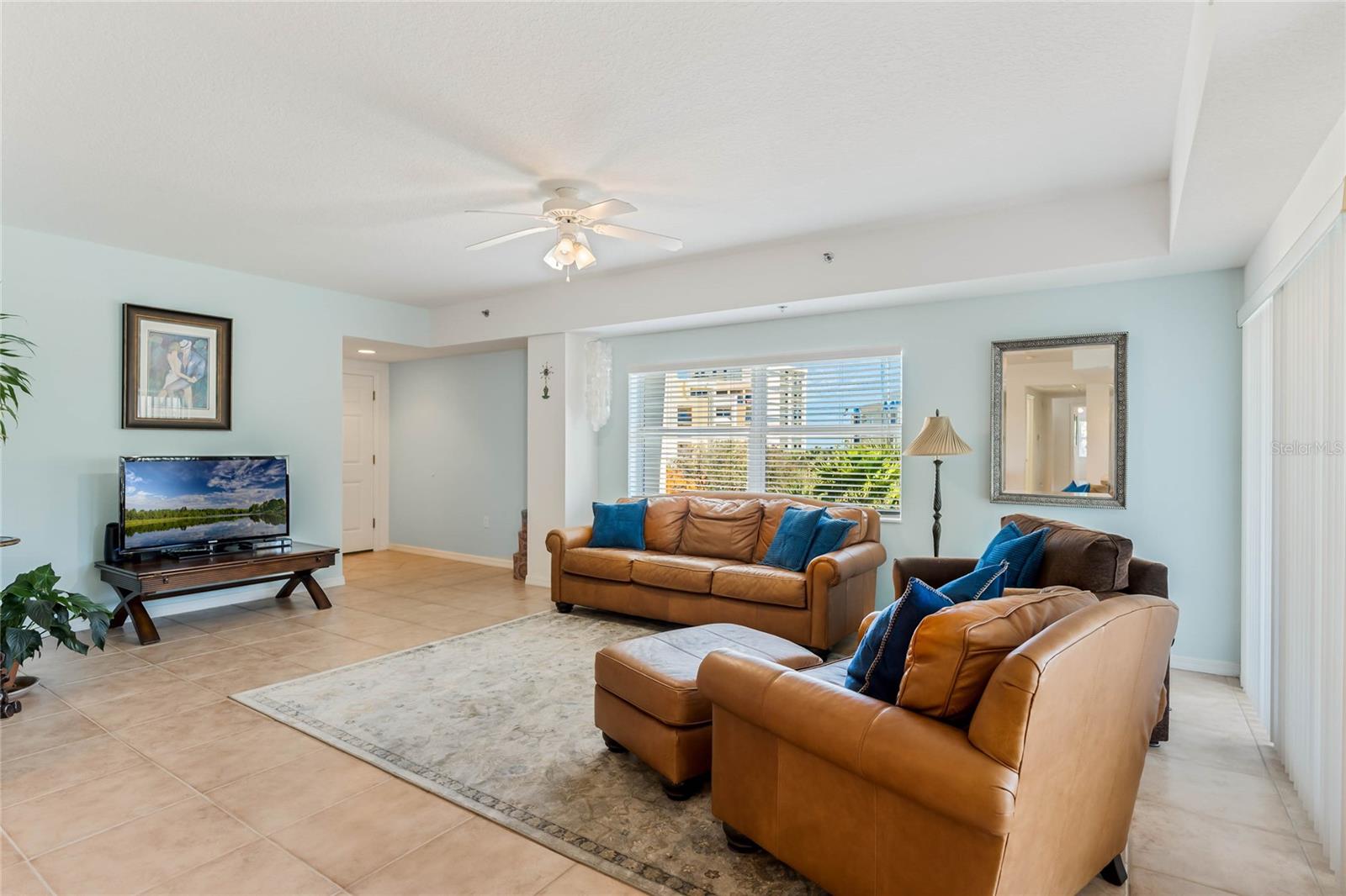 Image 8 of 39 For 5300 Atlantic Avenue 7-301