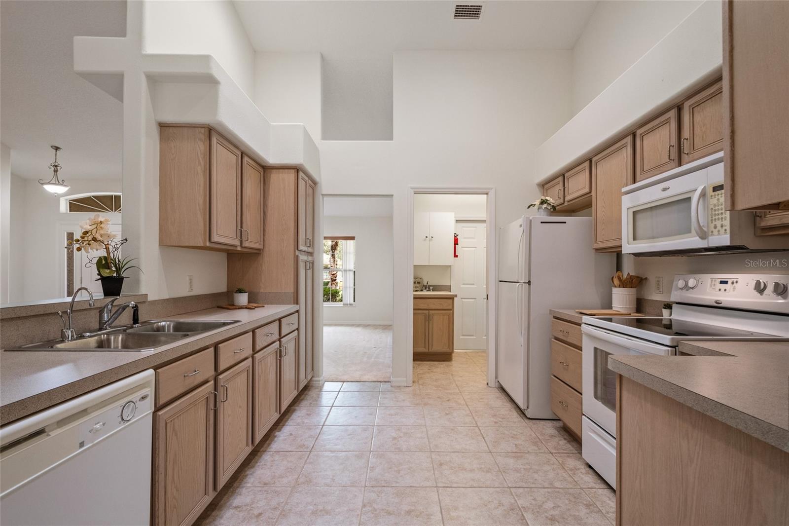 Image 14 of 51 For 4862 El Camino Drive