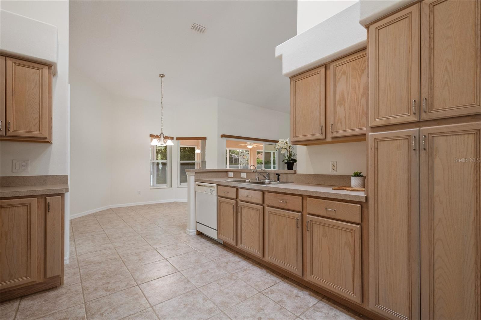 Image 15 of 51 For 4862 El Camino Drive
