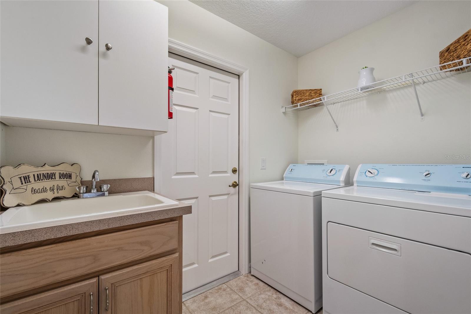 Image 17 of 51 For 4862 El Camino Drive