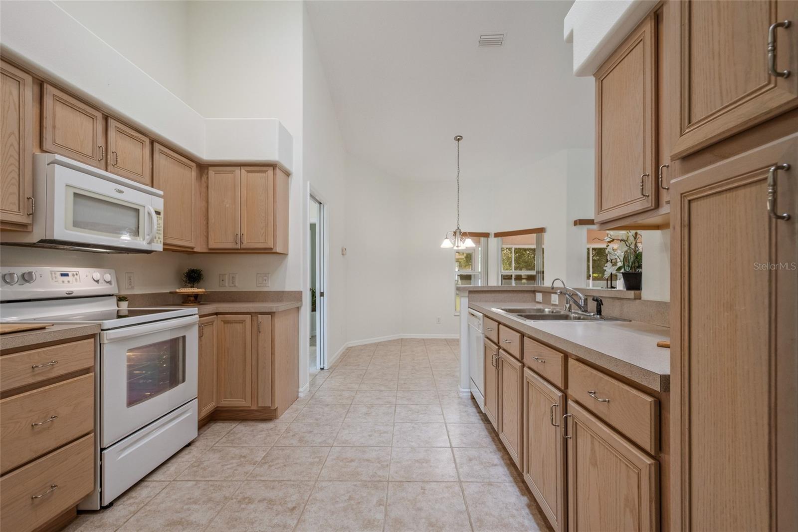 Image 19 of 51 For 4862 El Camino Drive