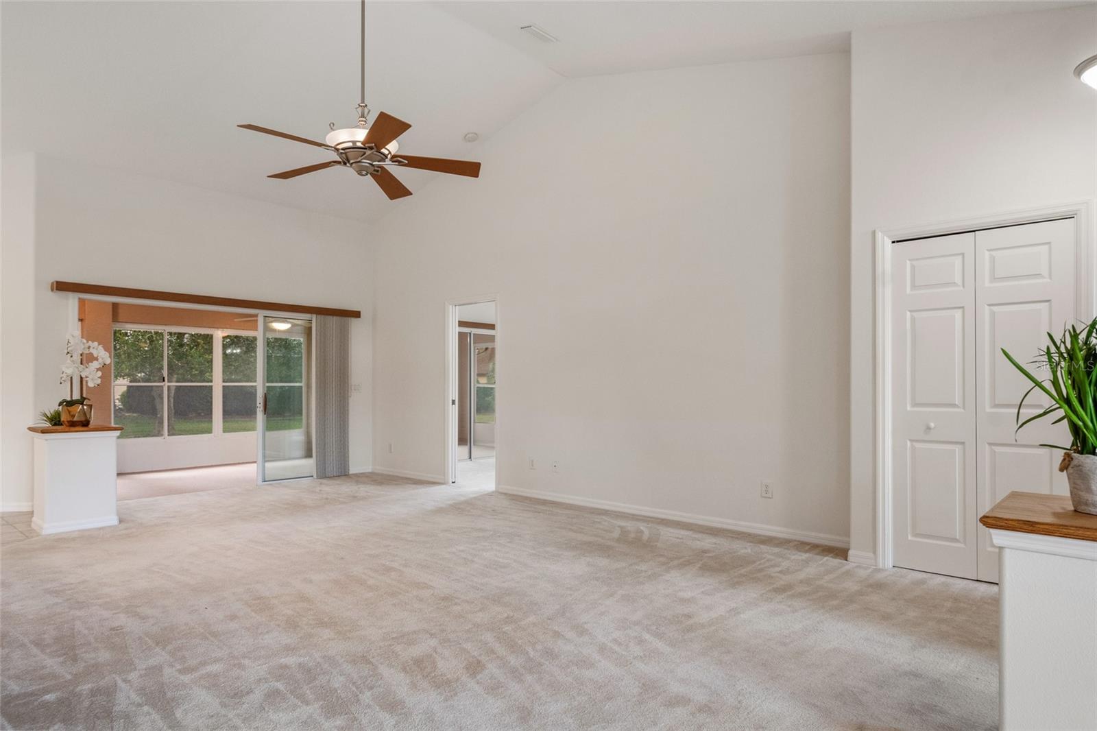 Image 29 of 51 For 4862 El Camino Drive