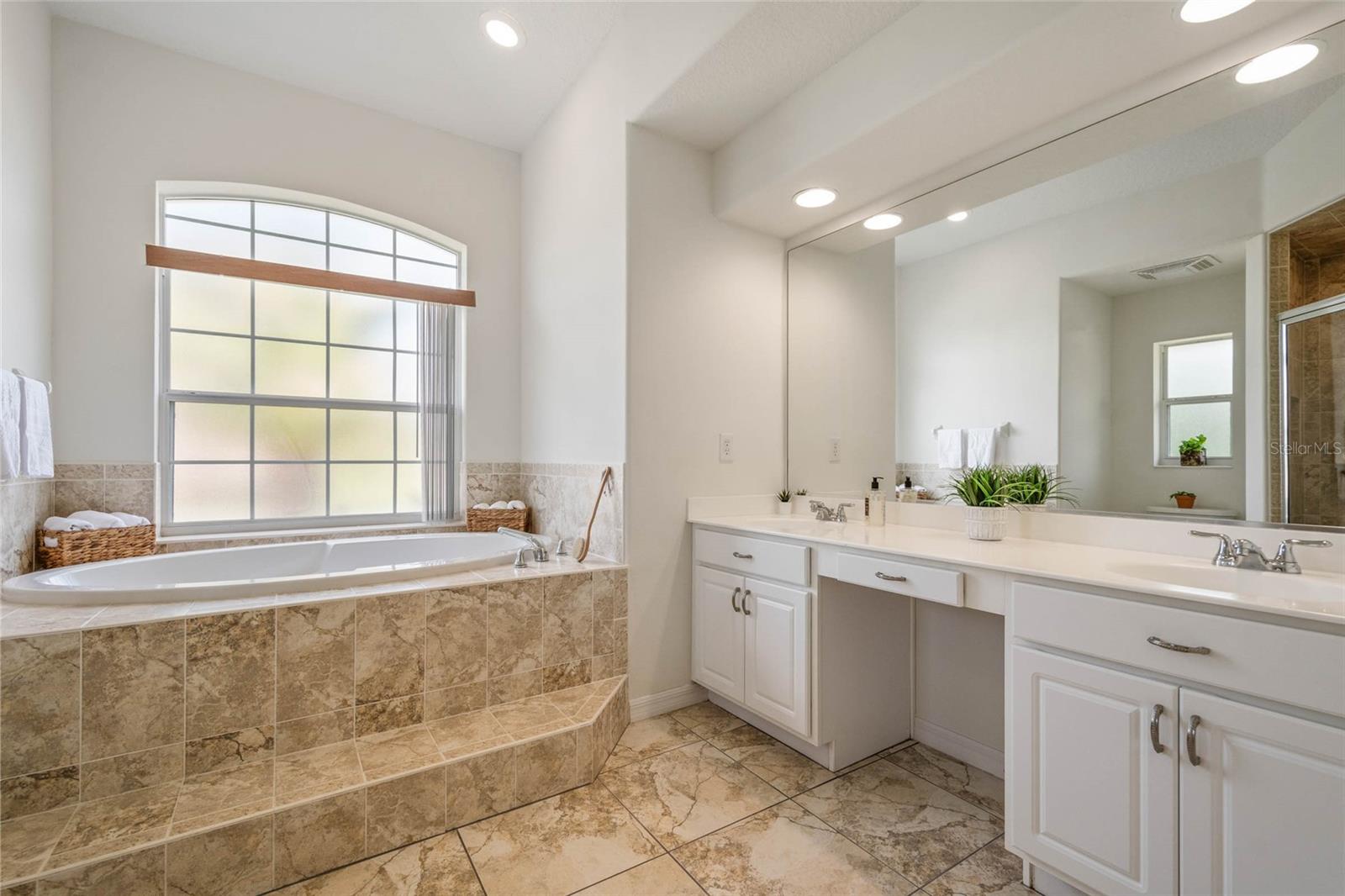 Image 37 of 51 For 4862 El Camino Drive