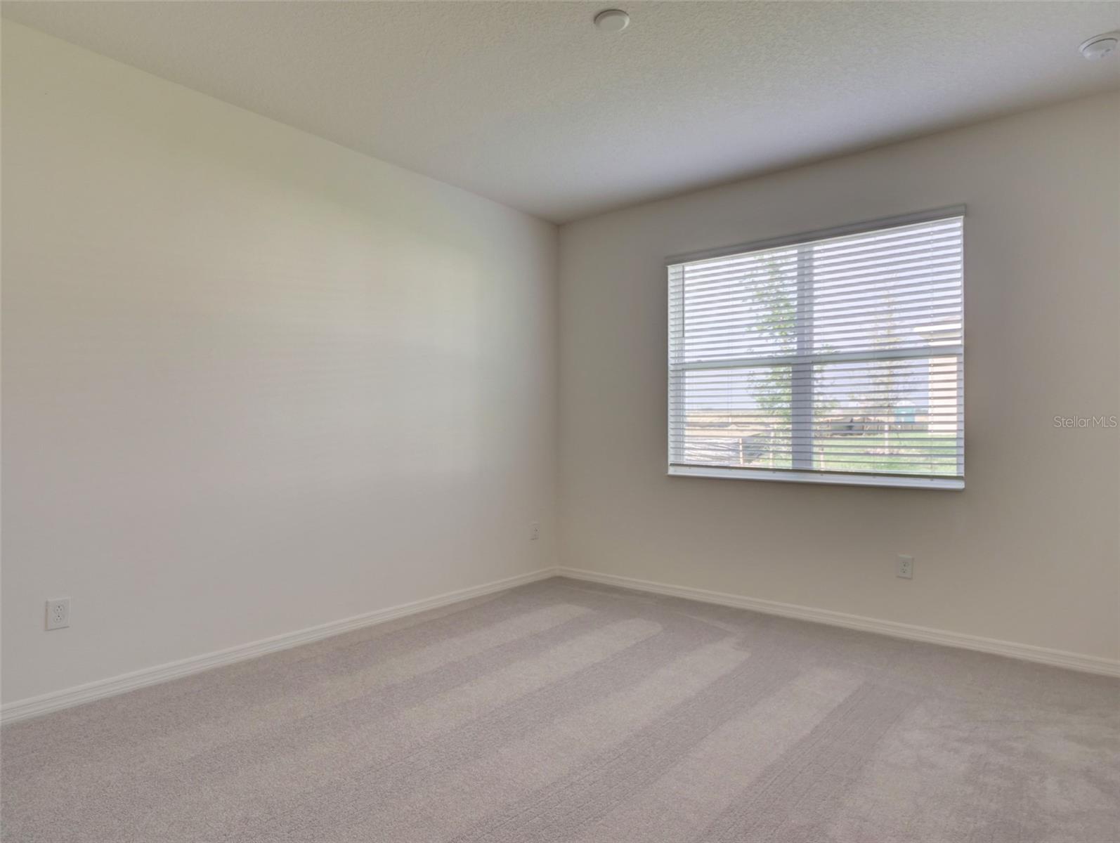 Listing photo id 13 for 1406 Ethan Manor Road
