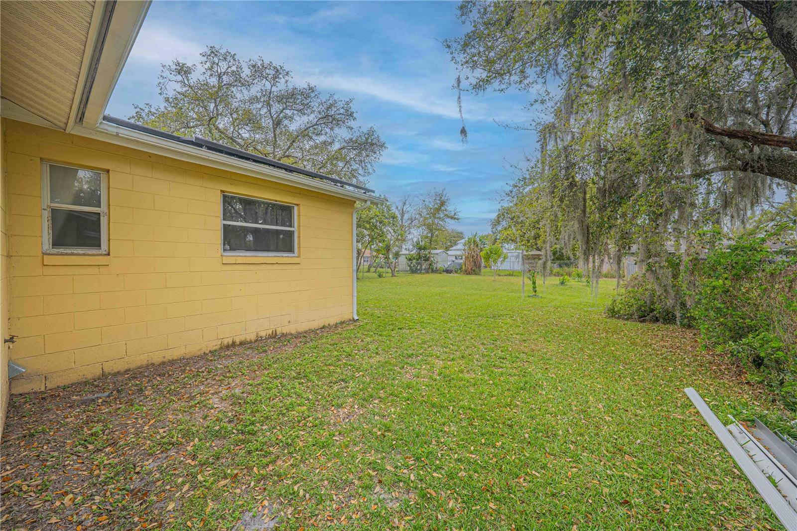Image 18 of 28 For 818 Alabama Avenue