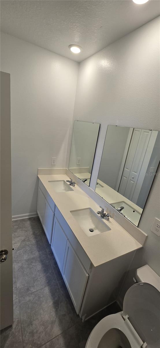 Image 17 of 23 For 1029 Holden Way