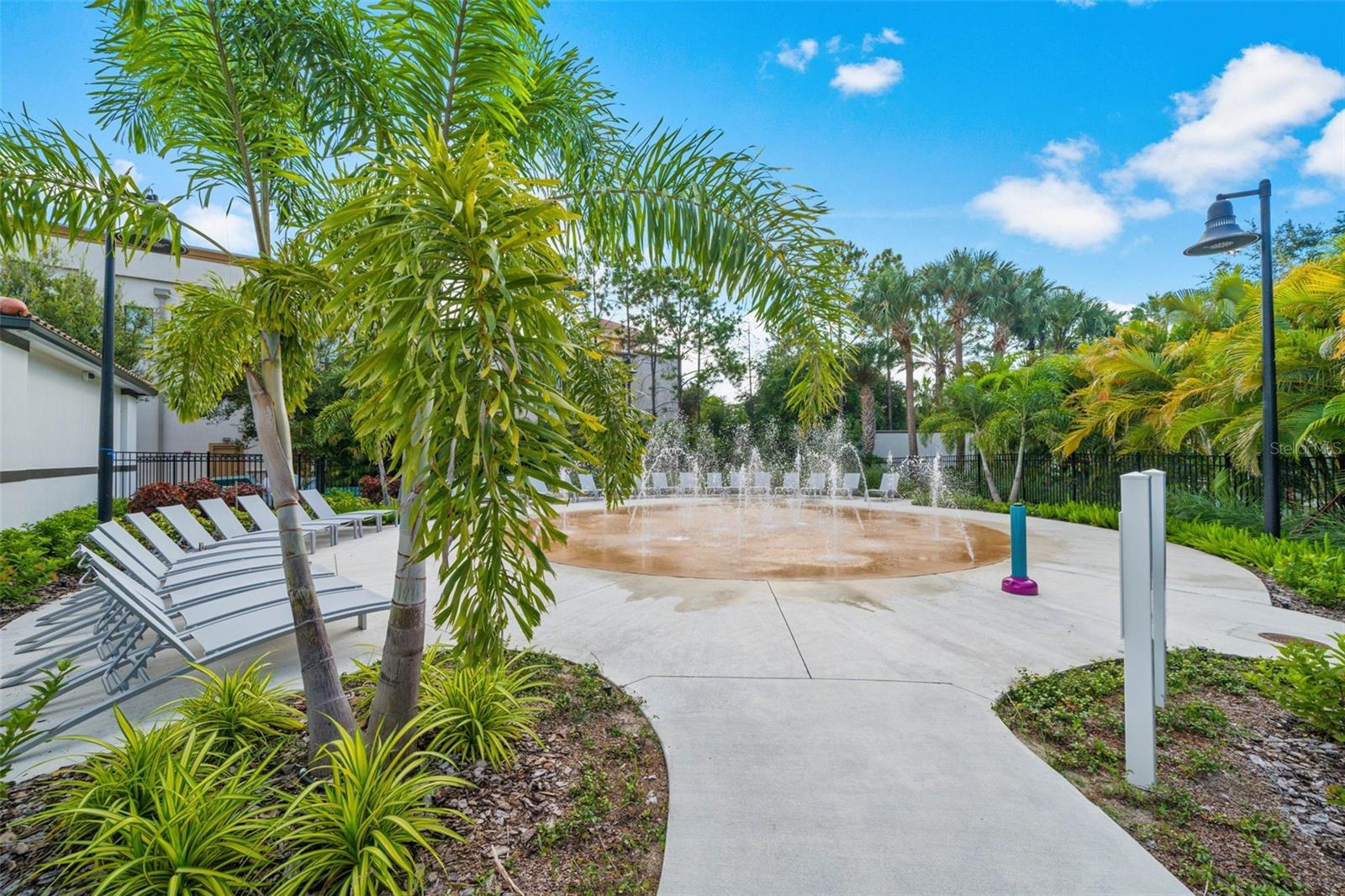 Image 43 of 53 For 4814 Cayview Avenue 407