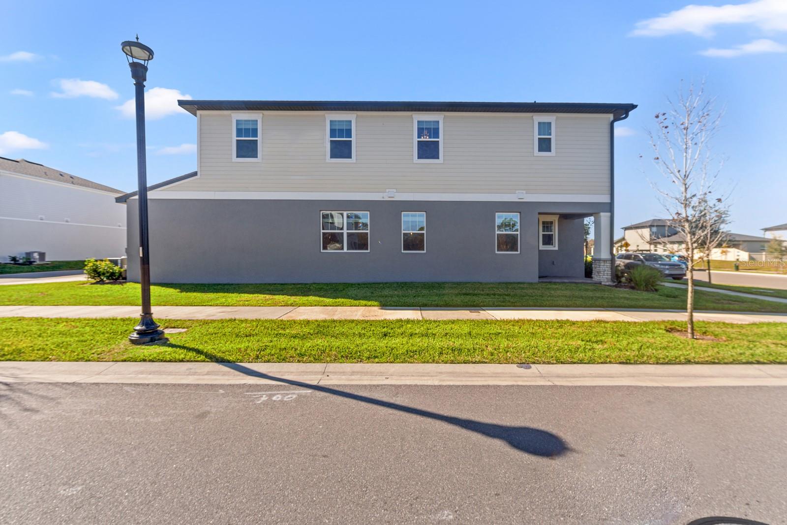 Image 3 of 51 For 3838 Knotty Pine Street