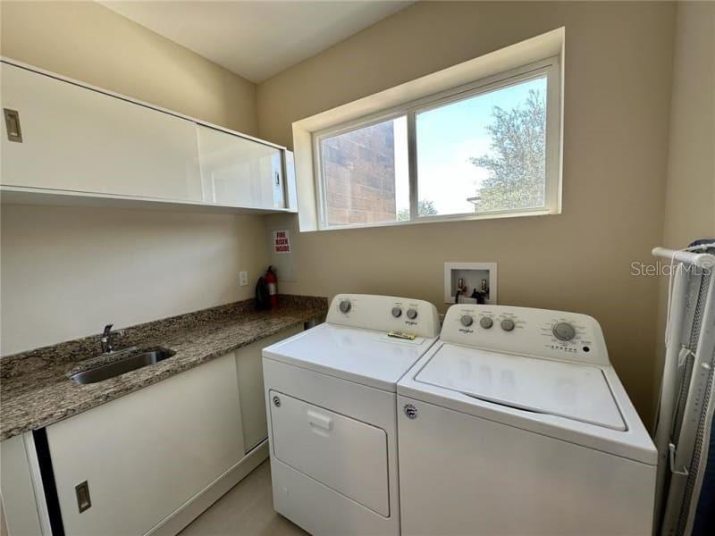 Image 8 of 37 For 3191 Brasilia Avenue