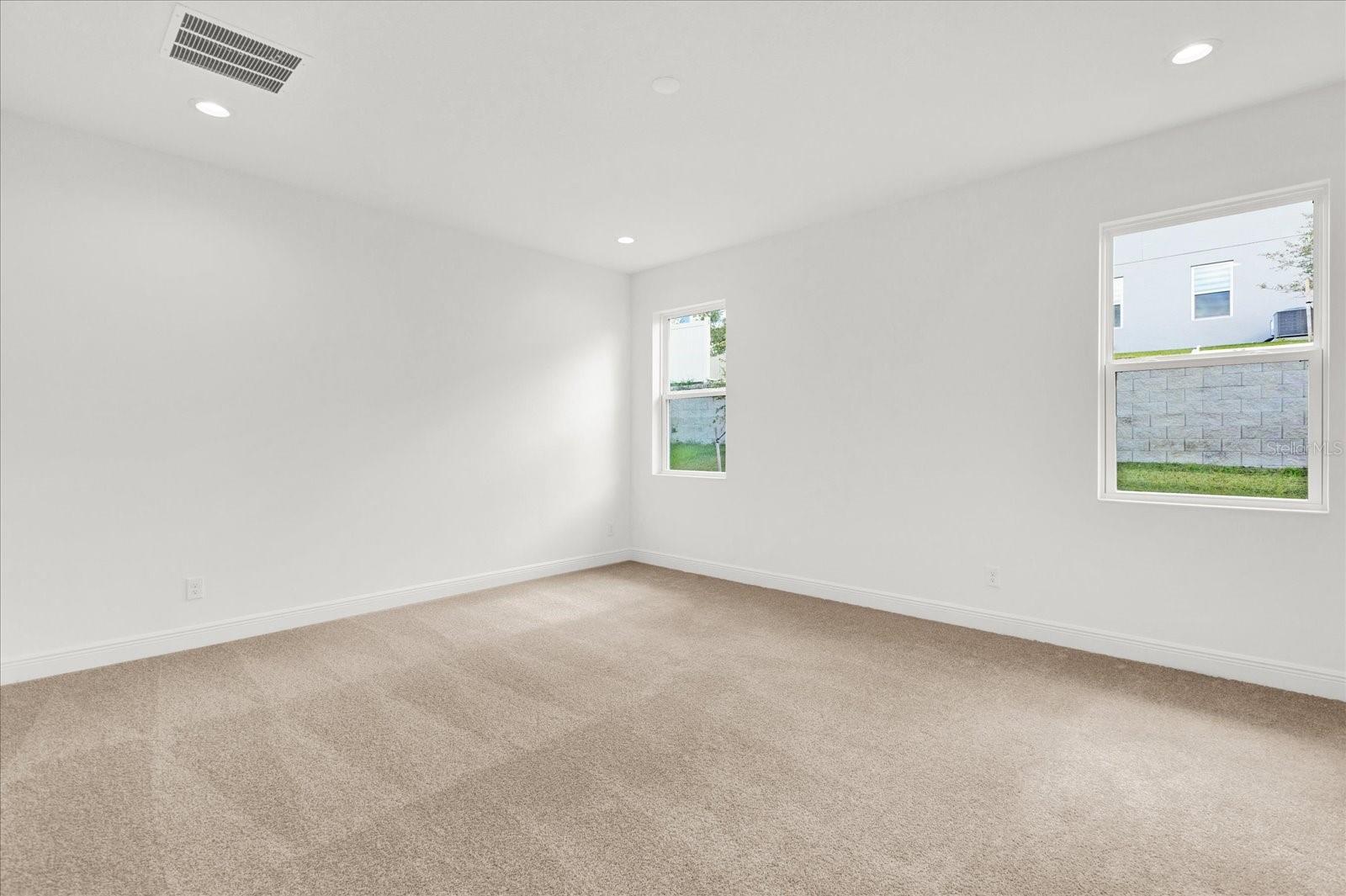 Image 17 of 39 For 7819 Syracuse Drive