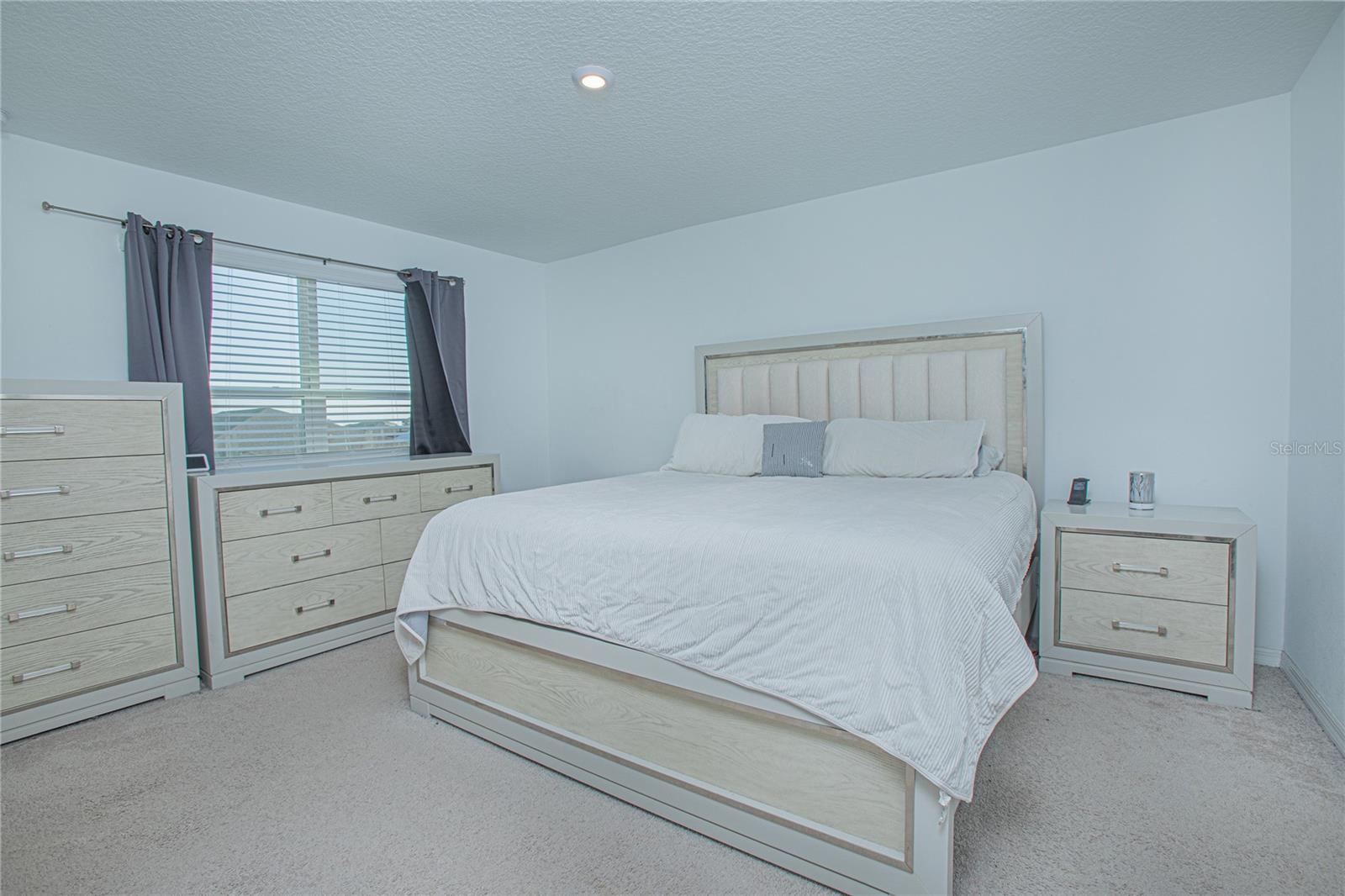 Image 12 of 38 For 5709 Sagunto Dr