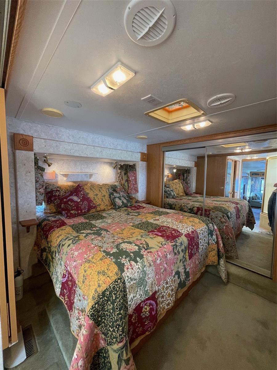 Image 12 of 19 For 86 Eagle Point S