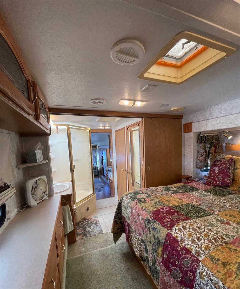 Image 13 of 19 For 86 Eagle Point S