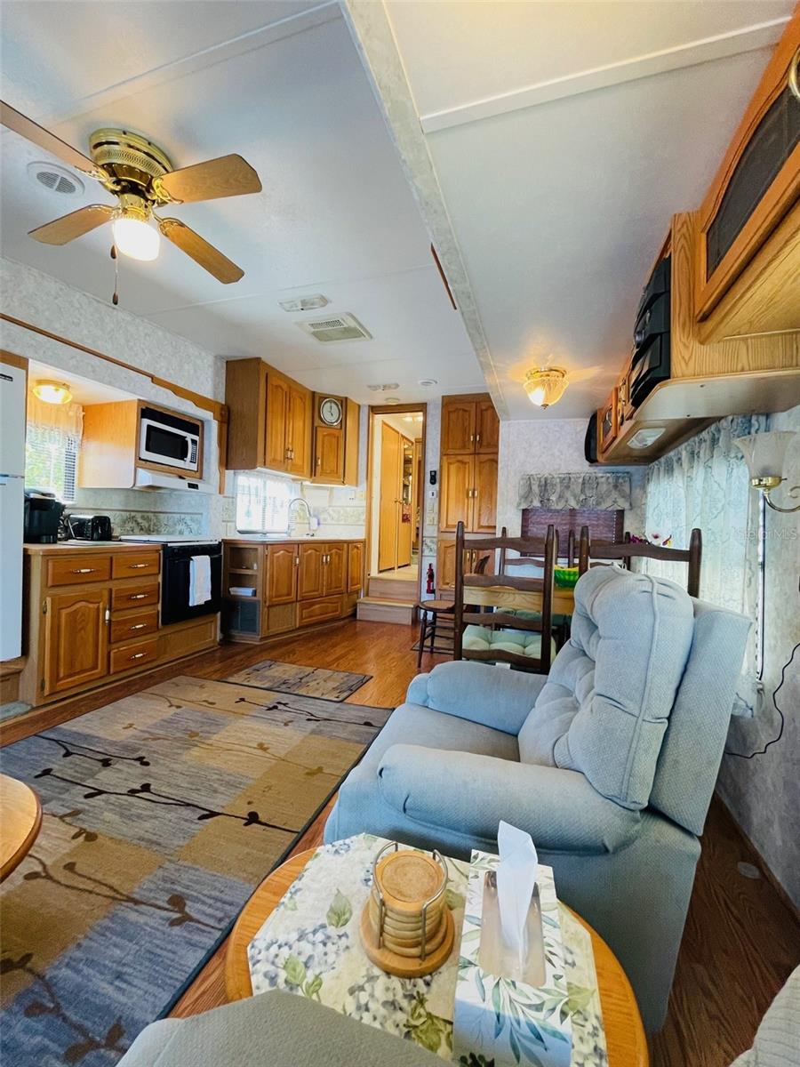 Image 9 of 19 For 86 Eagle Point S