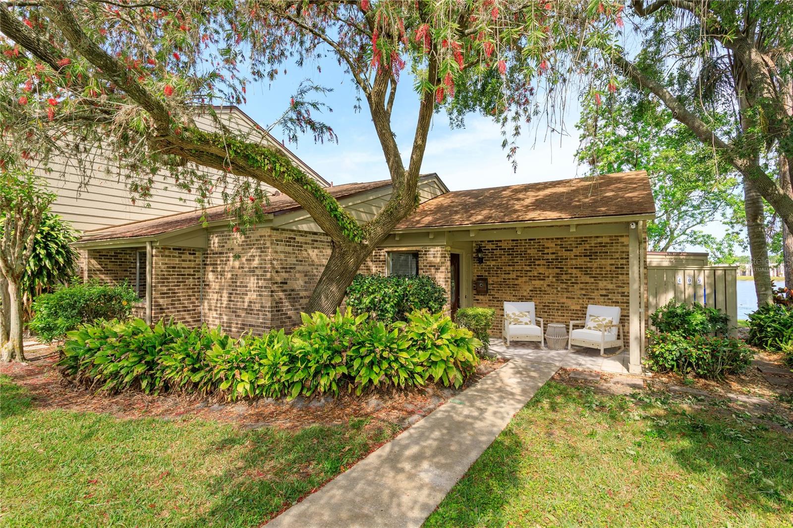 Image 3 of 73 For 409 Oak Haven Drive 409
