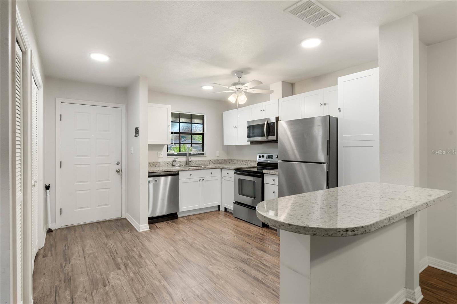 Image 9 of 42 For 2723 Beacon Street