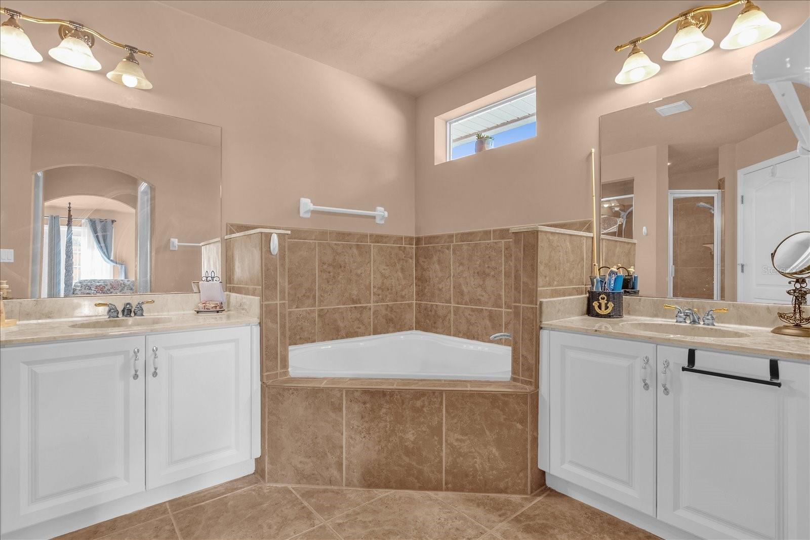 Image 17 of 41 For 1601 Promenade Circle