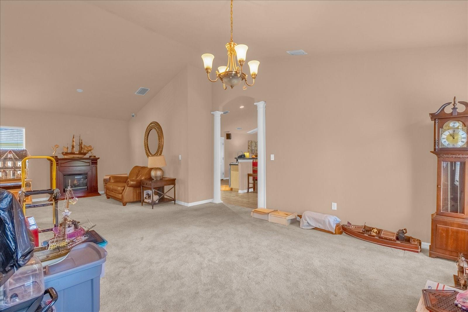 Image 25 of 41 For 1601 Promenade Circle