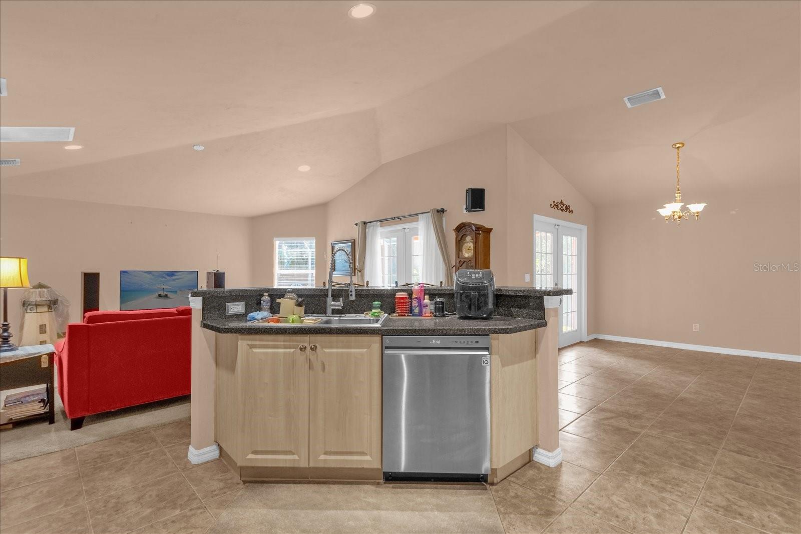 Image 7 of 41 For 1601 Promenade Circle