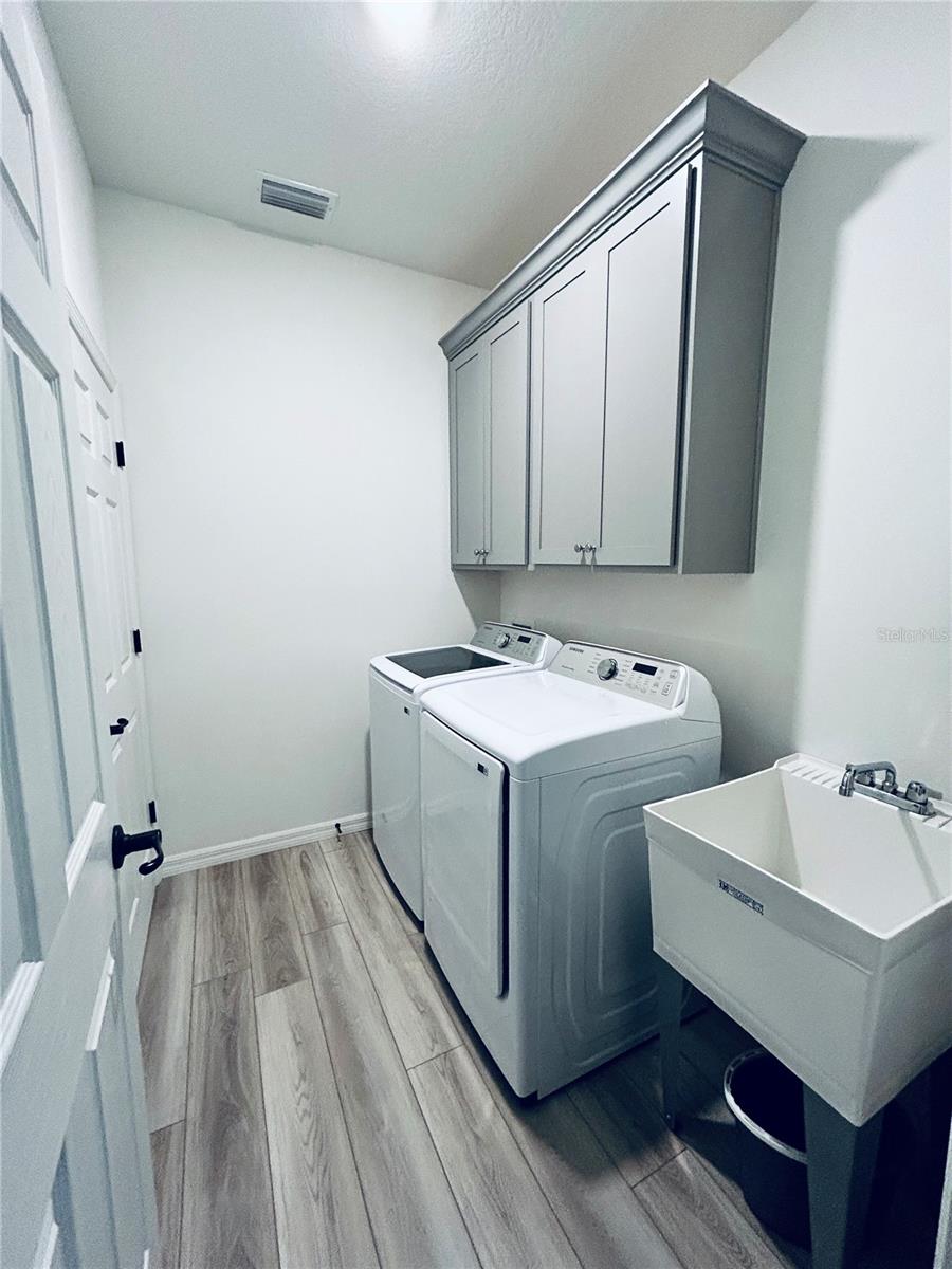 Image 41 of 63 For 73 Fieldstone Lane