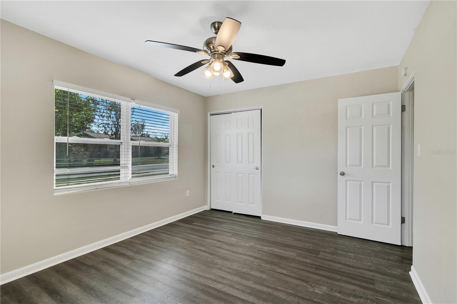 Image 14 of 18 For 5861 Bolling Drive