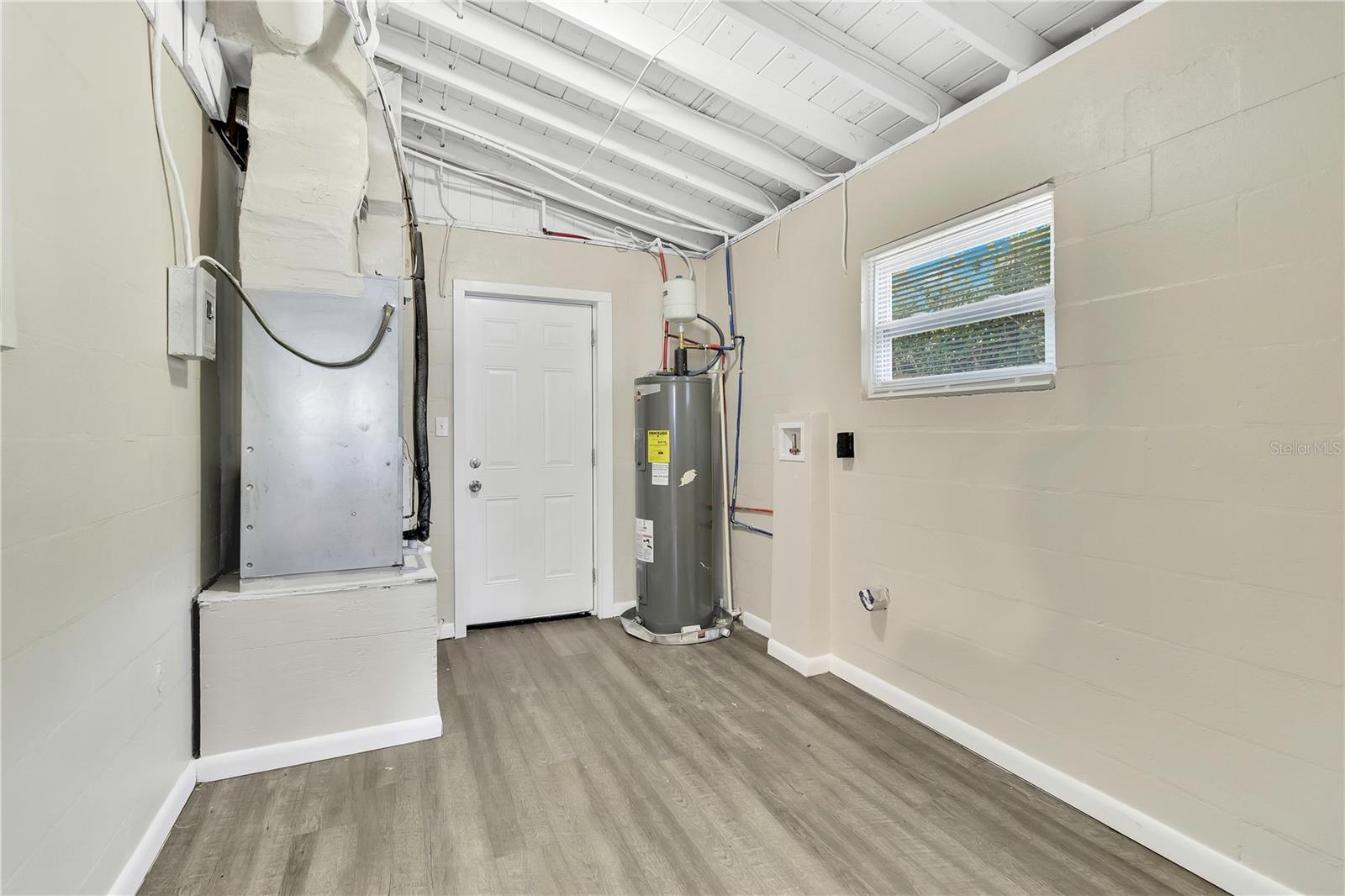 Image 15 of 18 For 5861 Bolling Drive