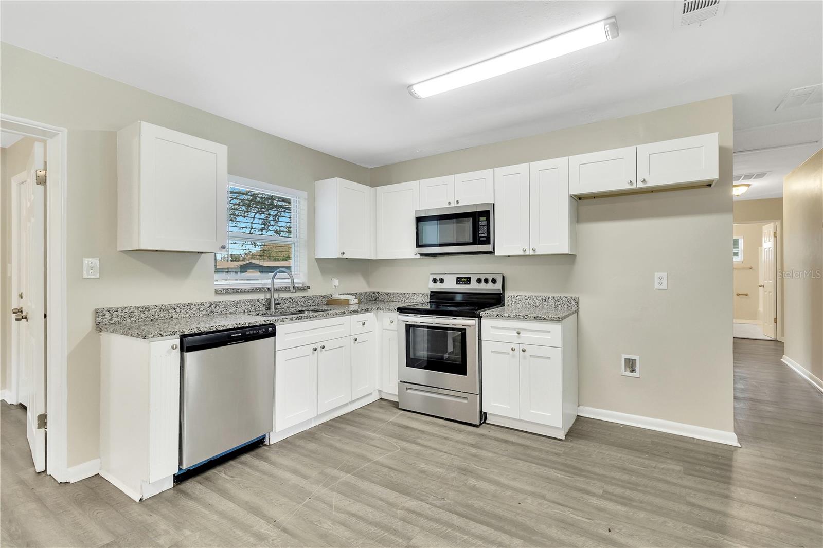 Image 6 of 18 For 5861 Bolling Drive
