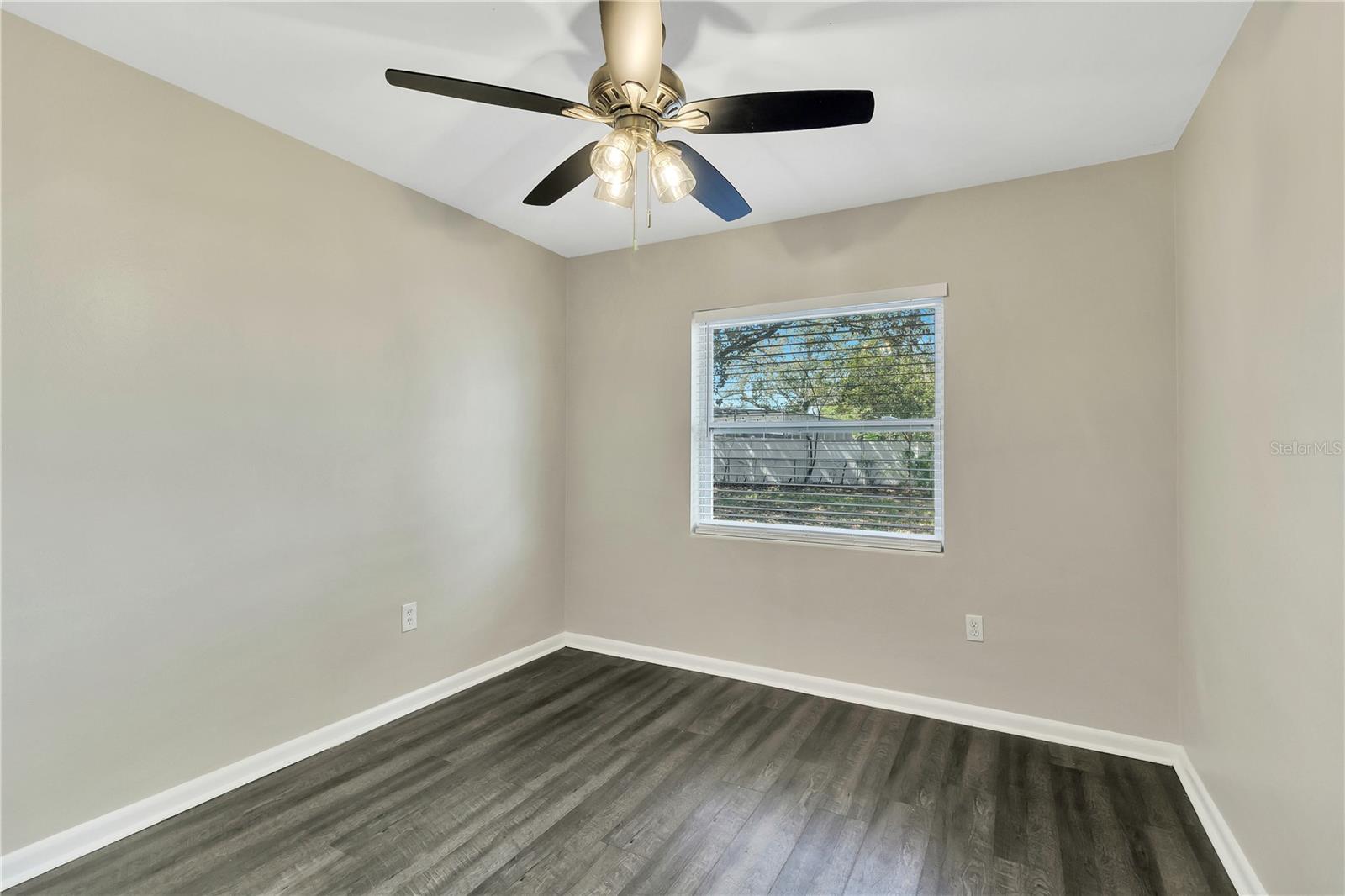 Image 9 of 18 For 5861 Bolling Drive