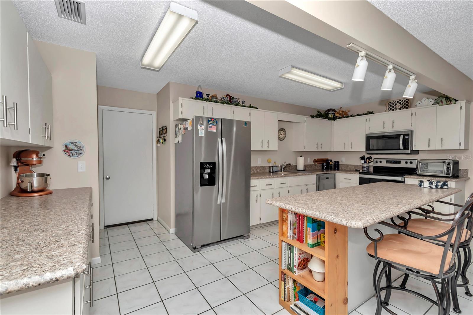 Image 5 of 25 For 8787 90th Lane E