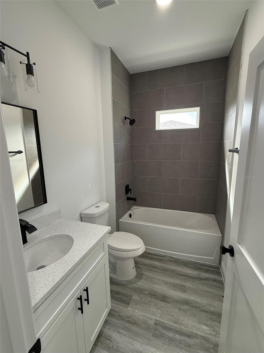Image 19 of 28 For 4675 Sw 139th Lane