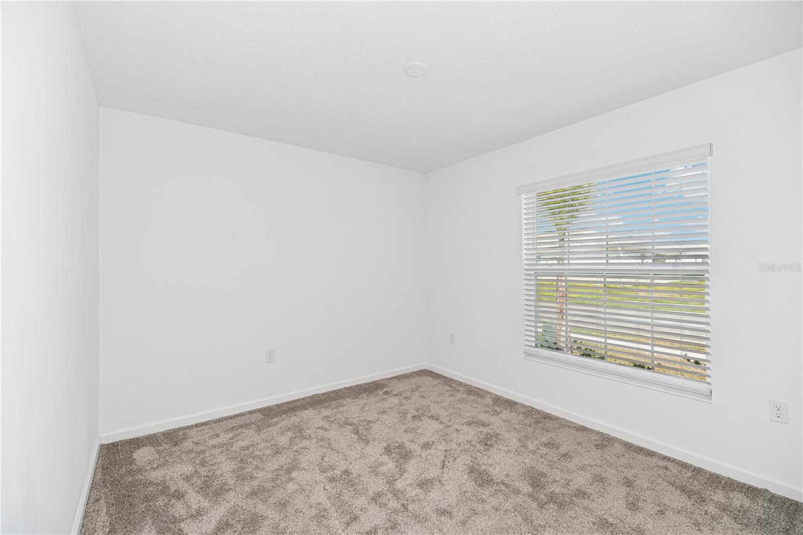 Image 15 of 22 For 1533 Peach Creek Drive
