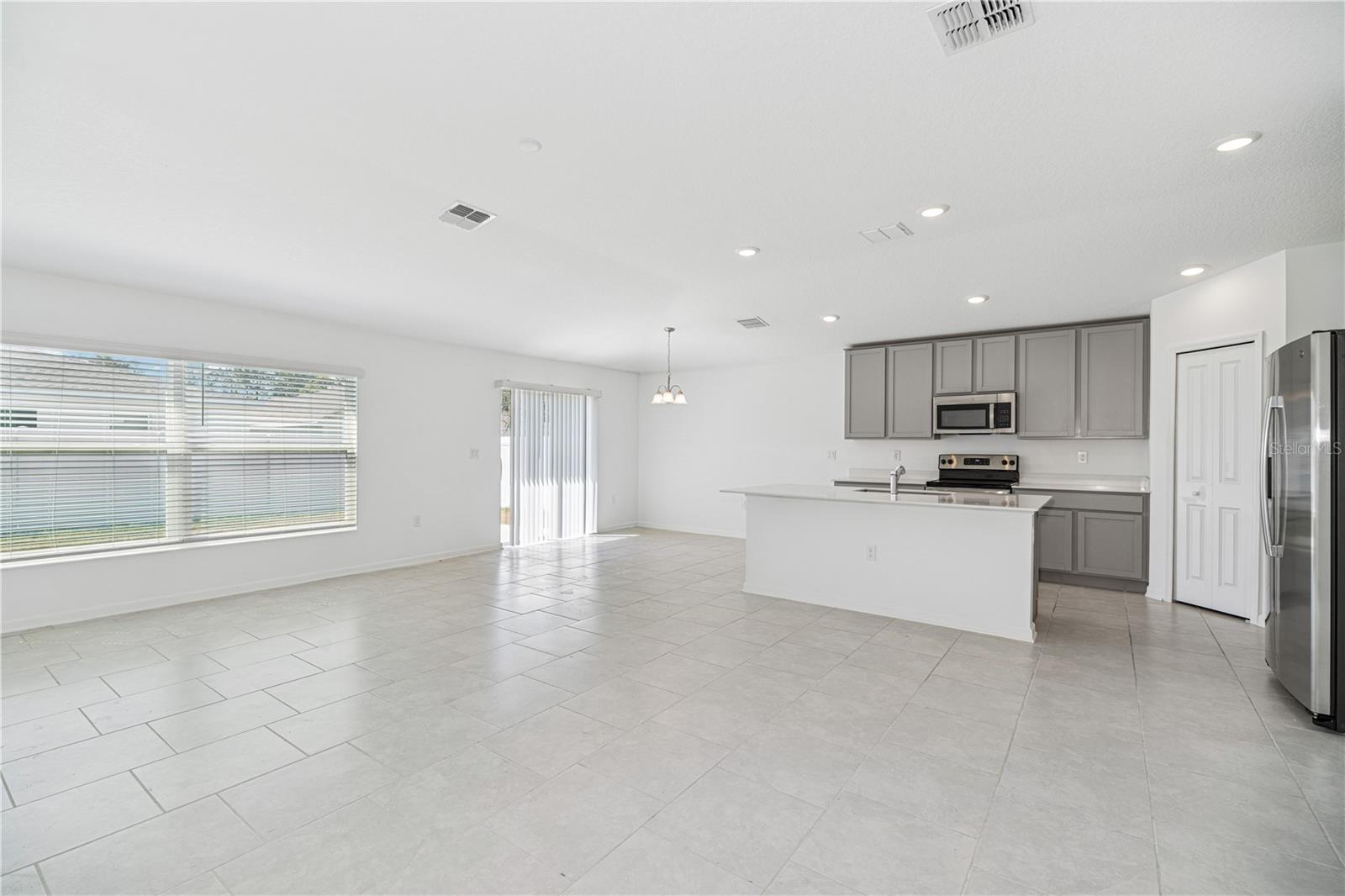 Image 4 of 22 For 1533 Peach Creek Drive
