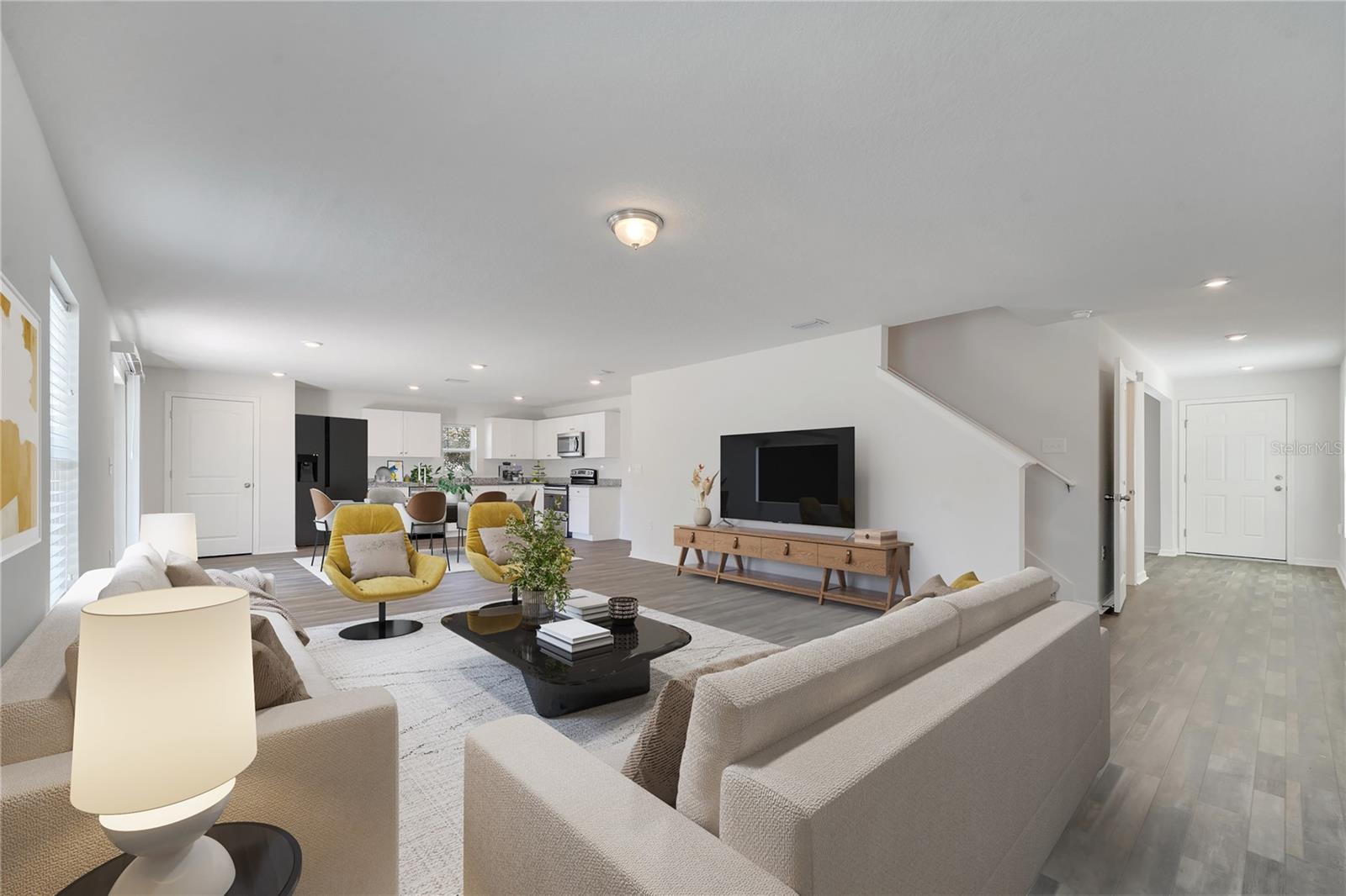 Image 8 of 18 For 815 Savona Place