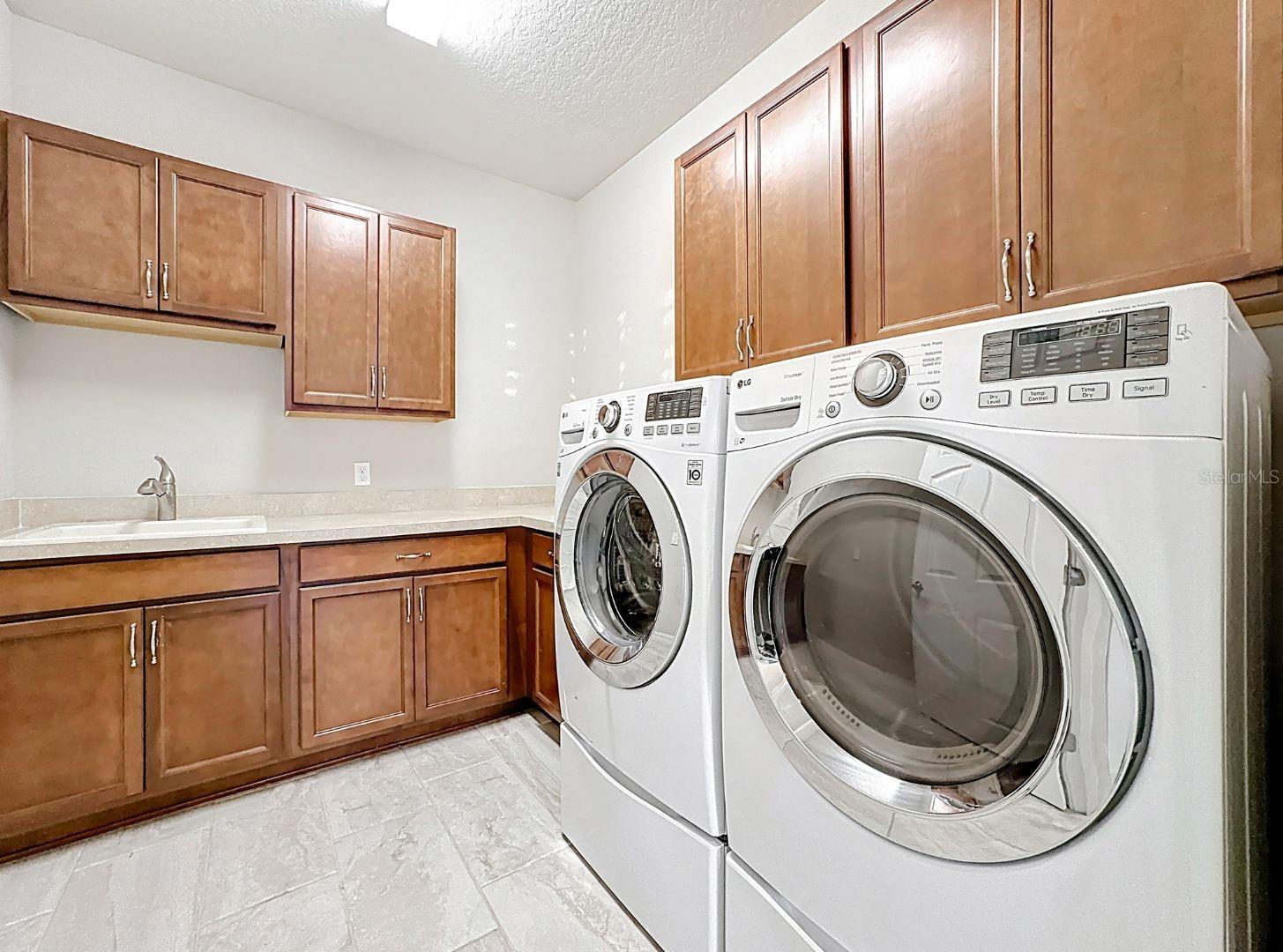 Image 20 of 53 For 5647 Barletta Drive