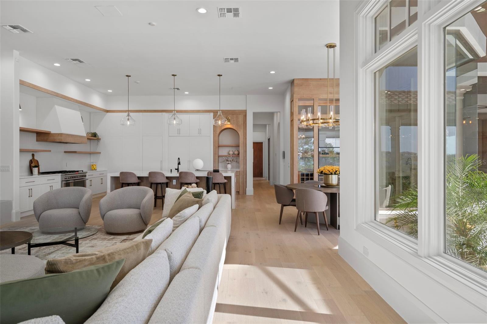Image 20 of 81 For 14645 Isleview Drive