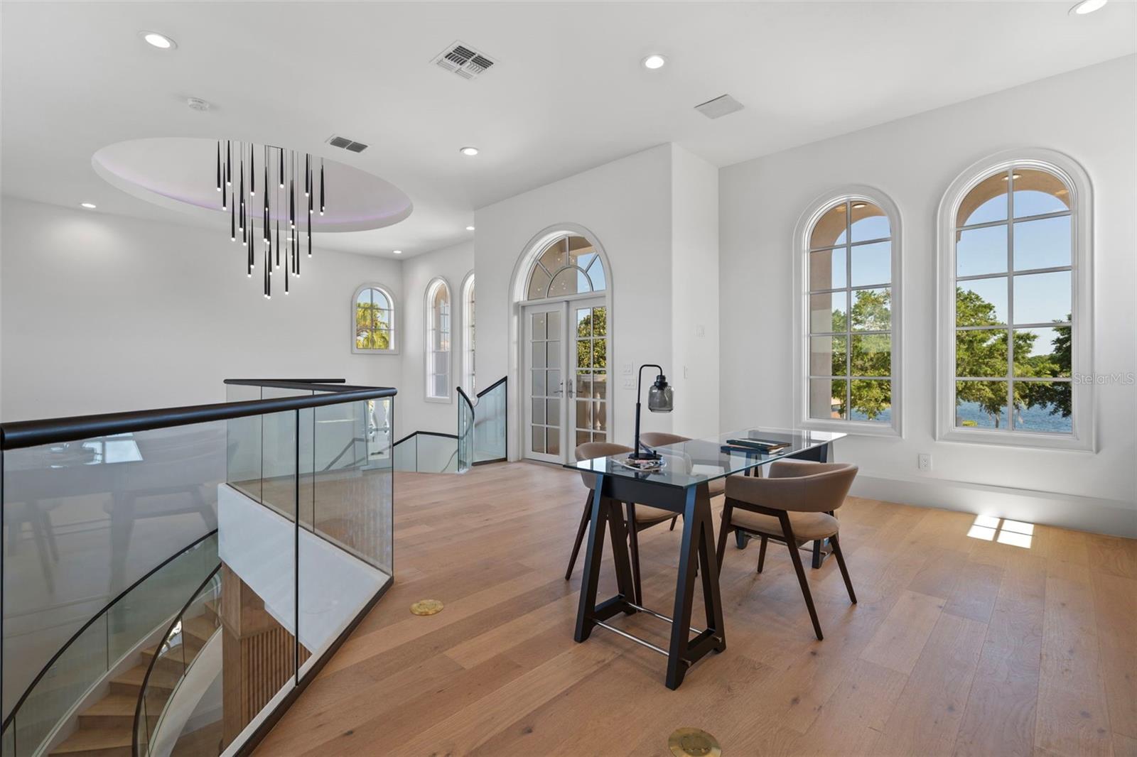 Image 23 of 81 For 14645 Isleview Drive