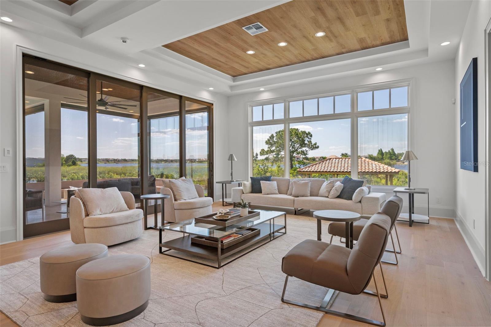 Image 50 of 81 For 14645 Isleview Drive