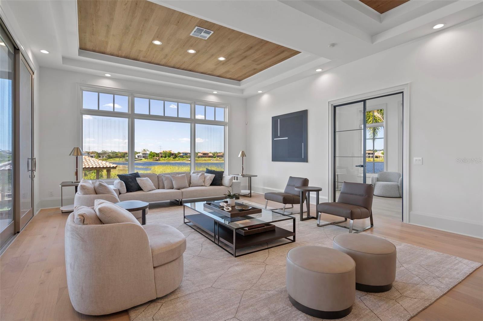 Image 52 of 81 For 14645 Isleview Drive