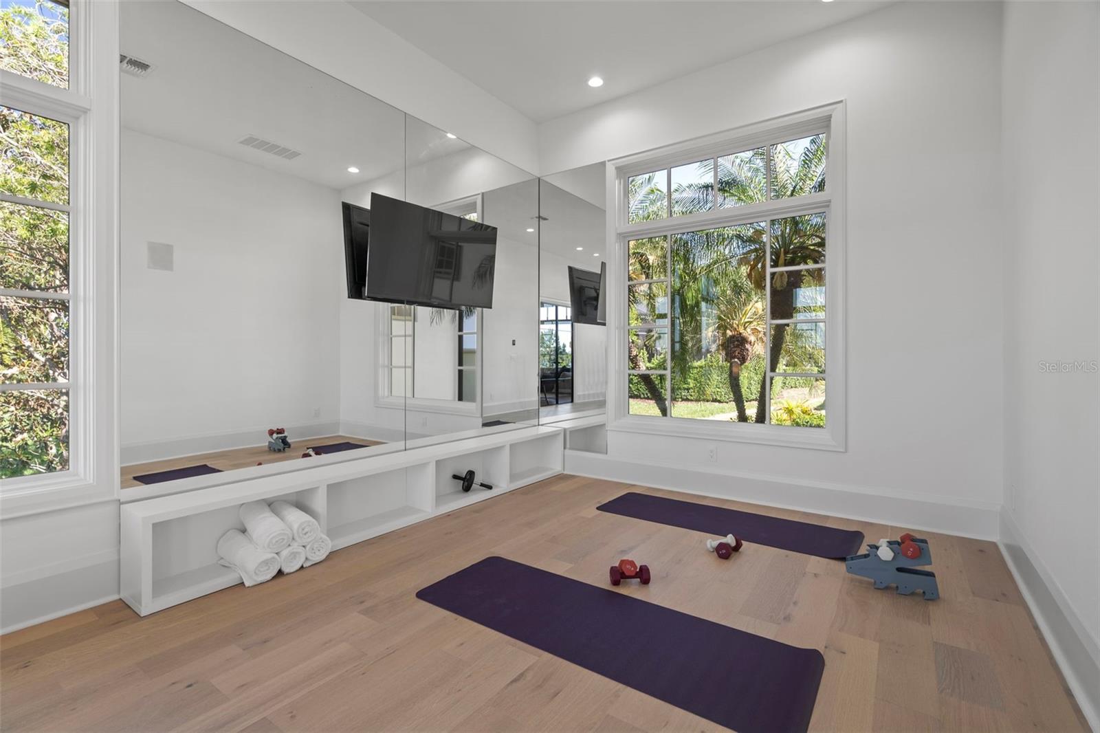 Image 58 of 81 For 14645 Isleview Drive