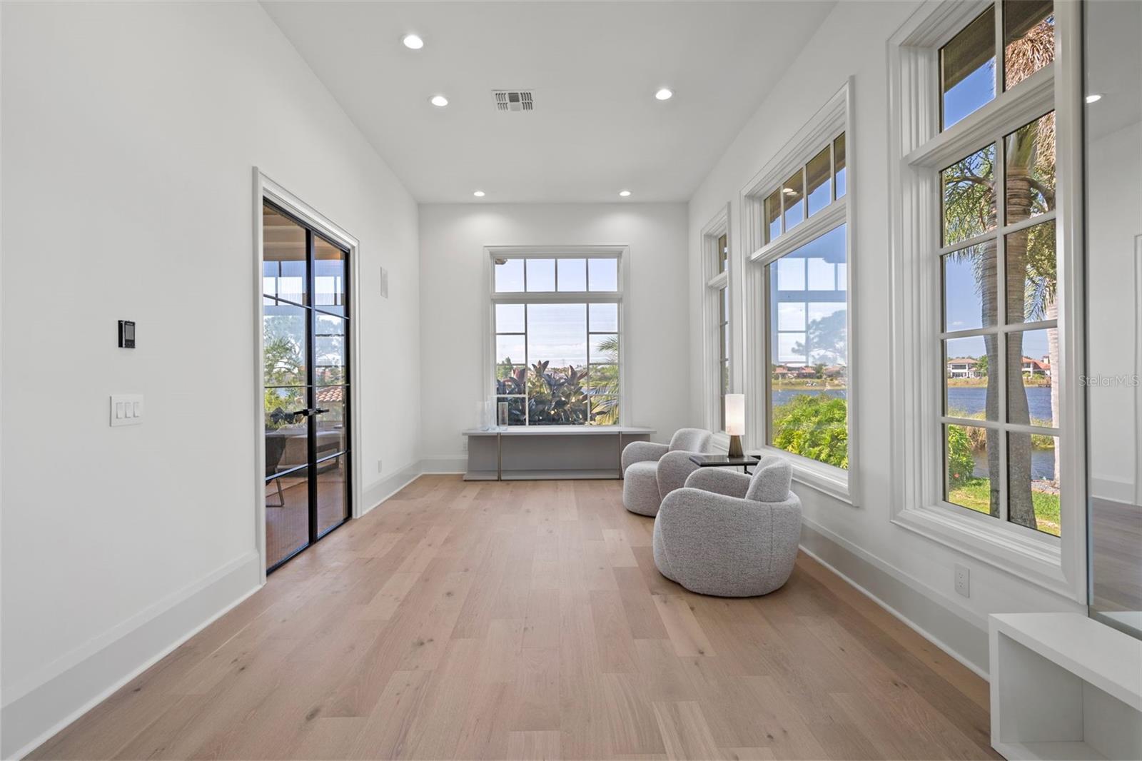 Image 59 of 81 For 14645 Isleview Drive