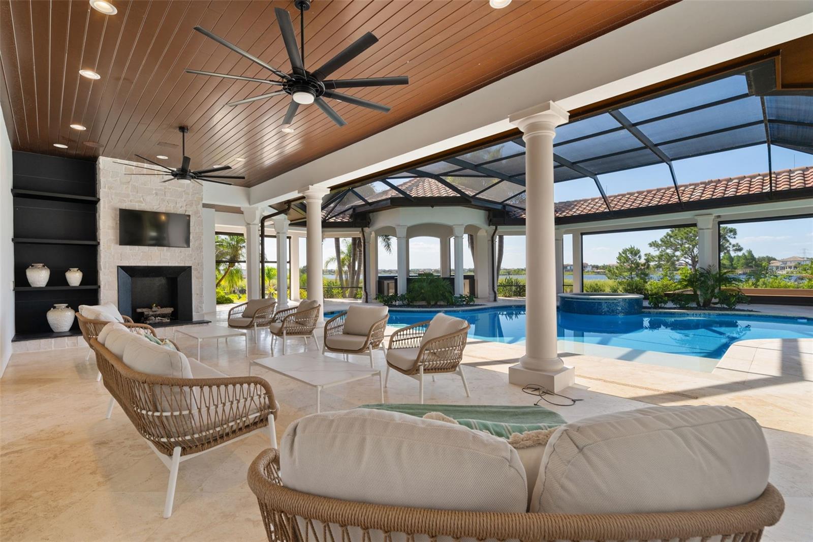 Image 60 of 81 For 14645 Isleview Drive