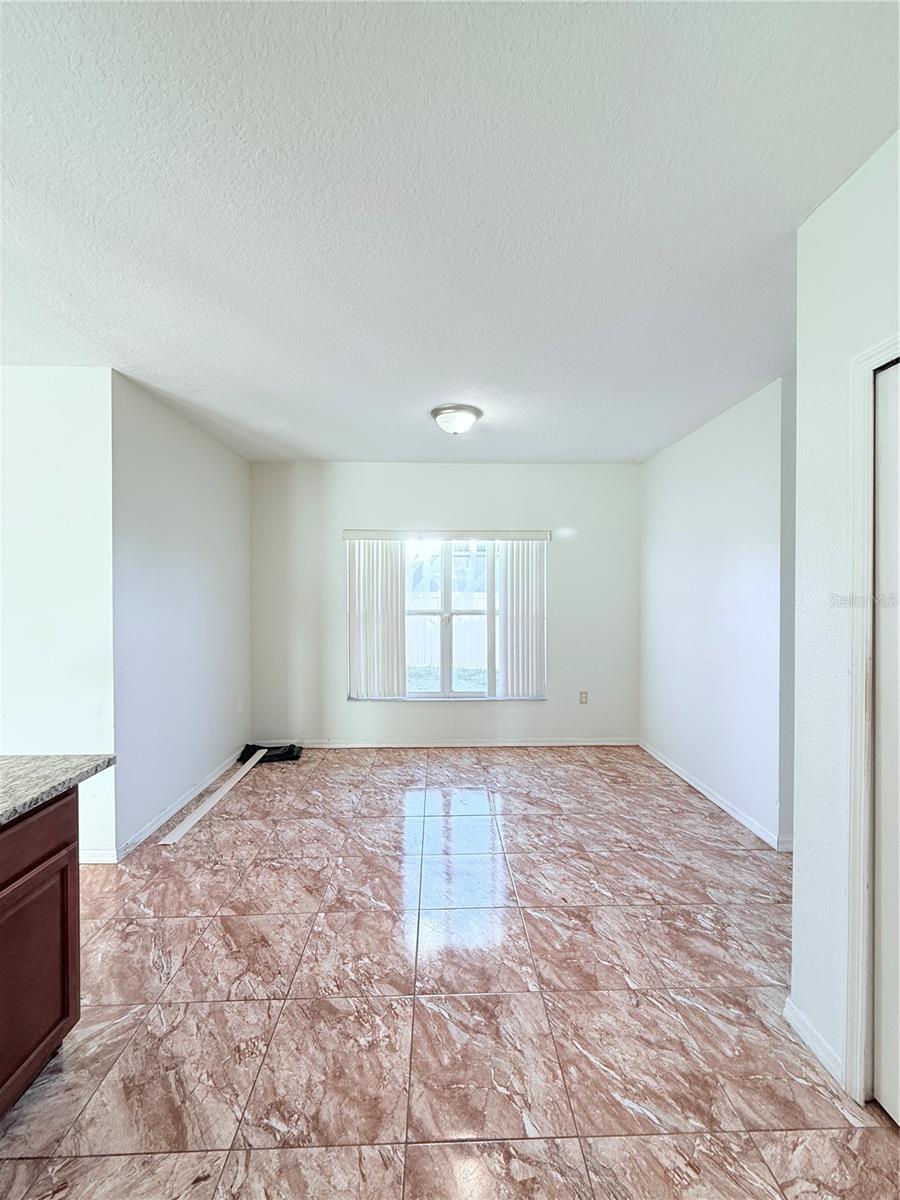 Image 10 of 35 For 442 Churchill Court