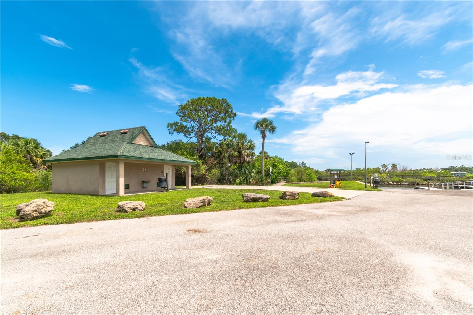 Image 44 of 61 For 322 5th Street