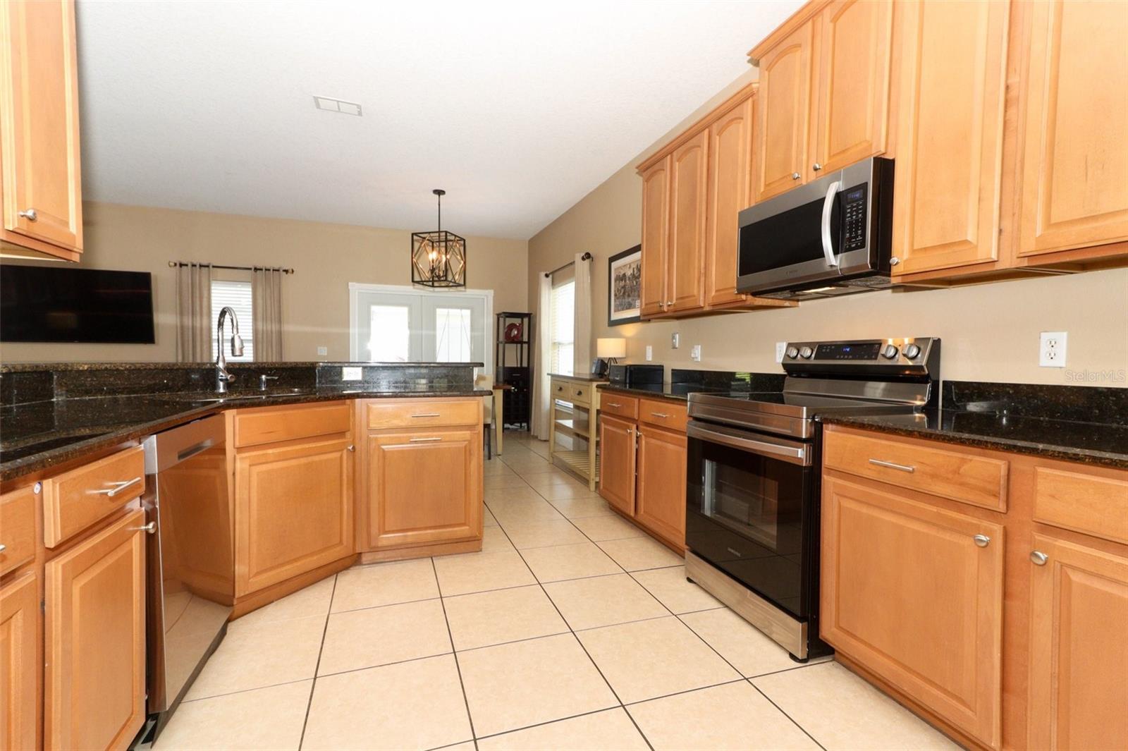 Image 13 of 65 For 2545 Azzurra Lane