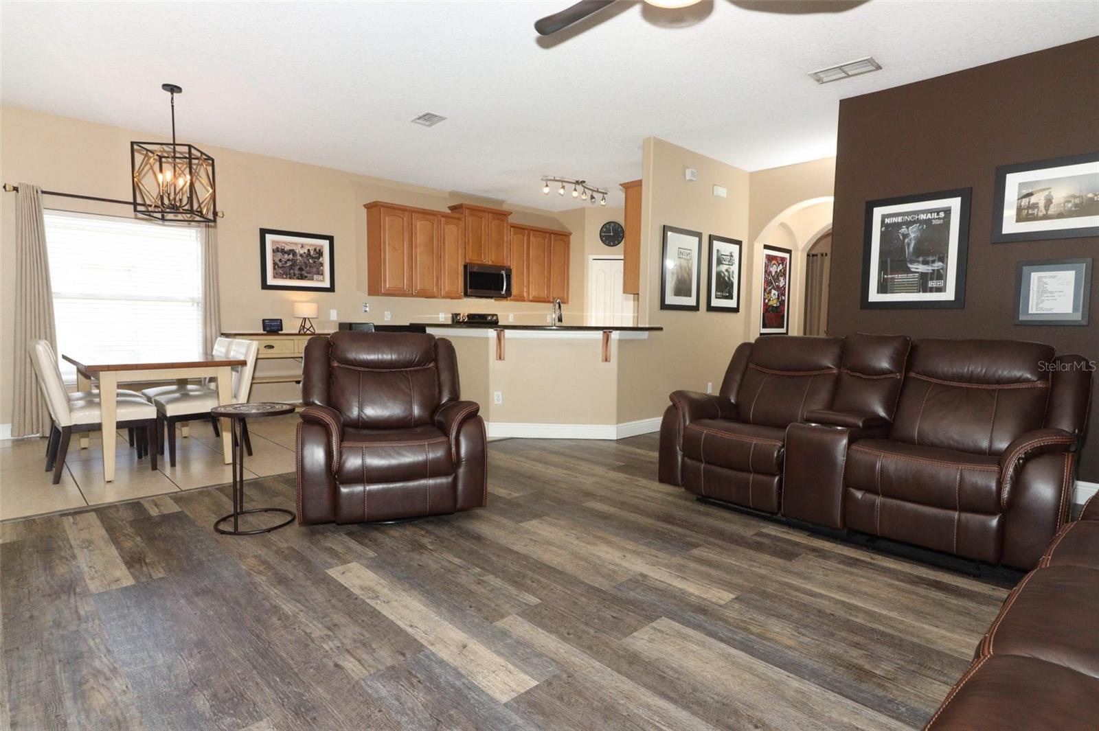 Image 15 of 65 For 2545 Azzurra Lane