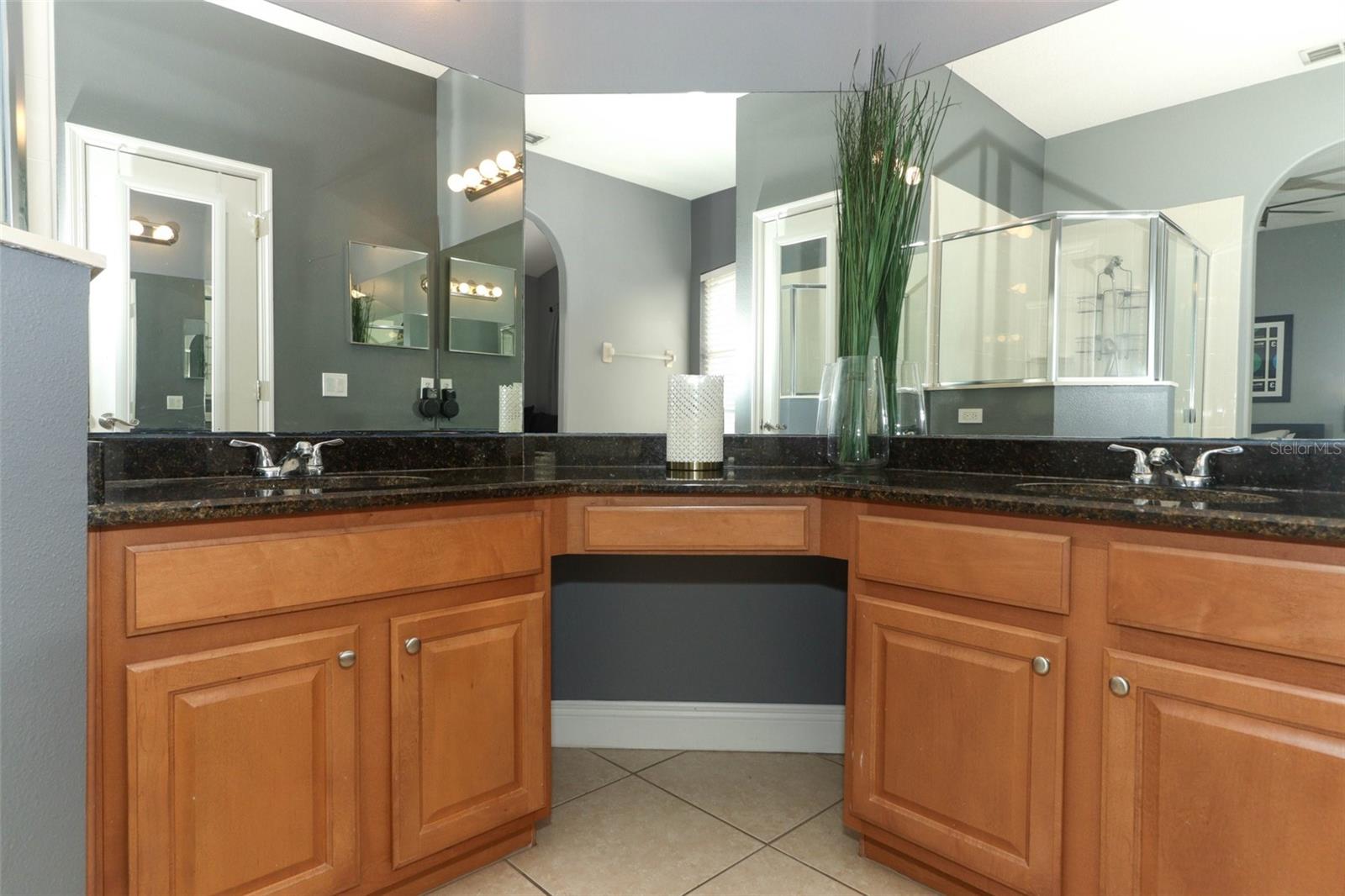 Image 26 of 65 For 2545 Azzurra Lane