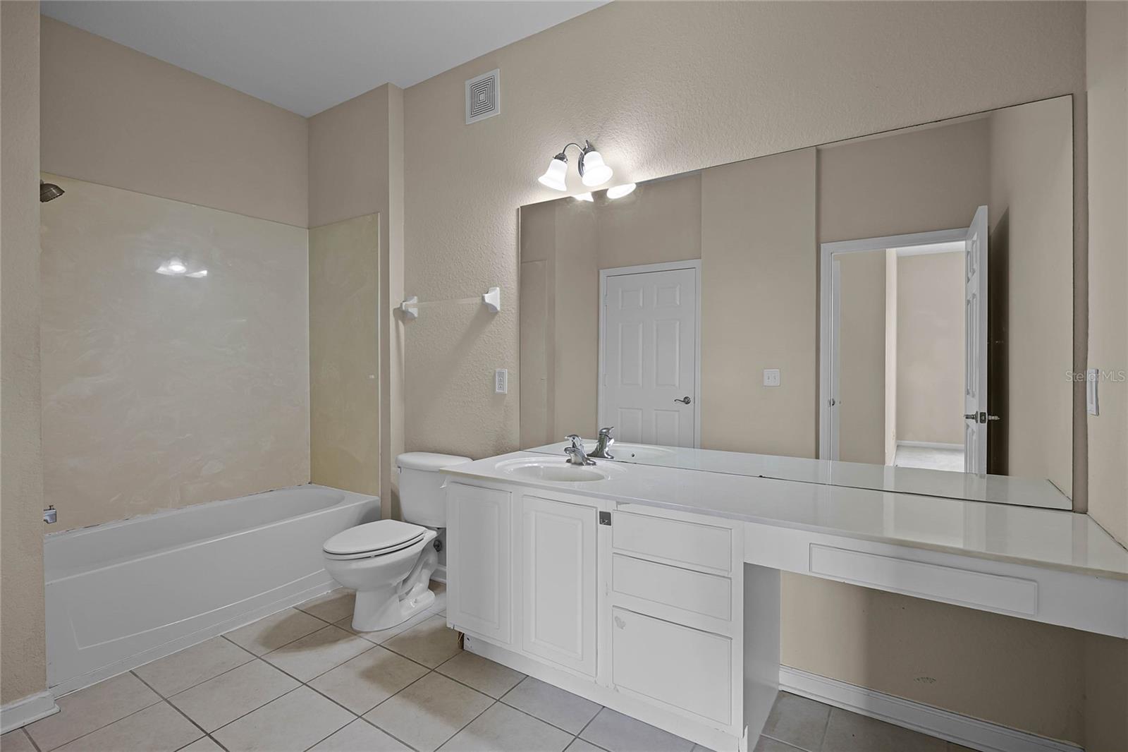 Image 10 of 23 For 6434 Cava Alta Drive 410